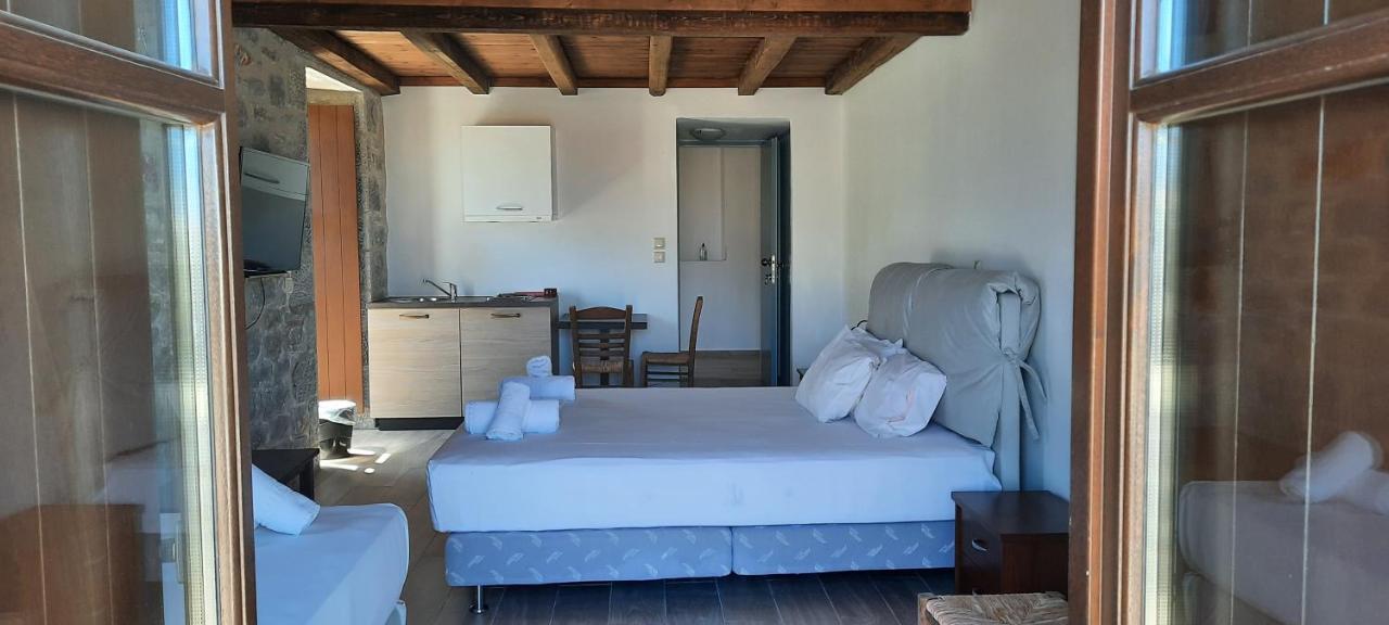 Koukouri Suites Areopoli Exterior foto
