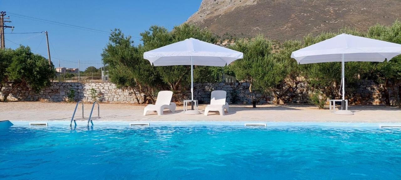 Koukouri Suites Areopoli Exterior foto