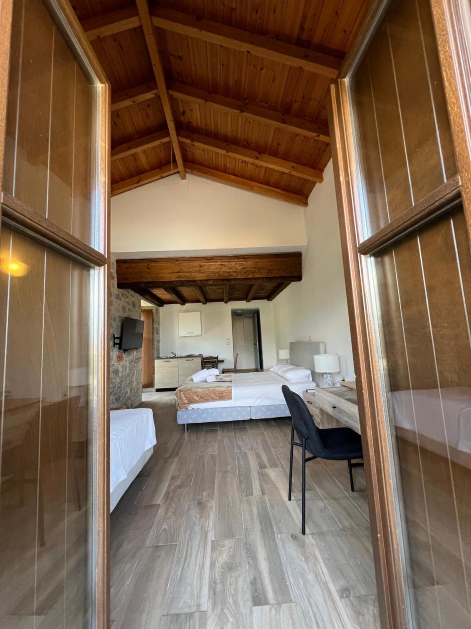 Koukouri Suites Areopoli Exterior foto