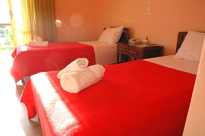 Koukouri Suites Areopoli Habitación foto
